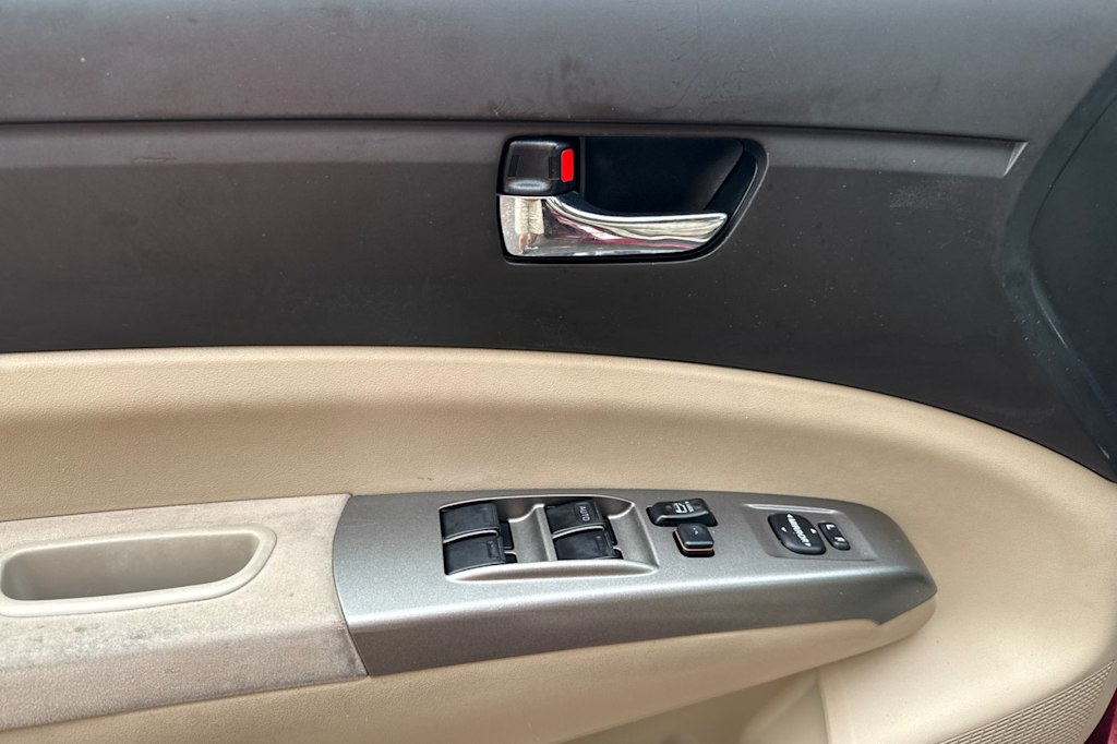 Thumbnail: 2005 Toyota Prius - 21