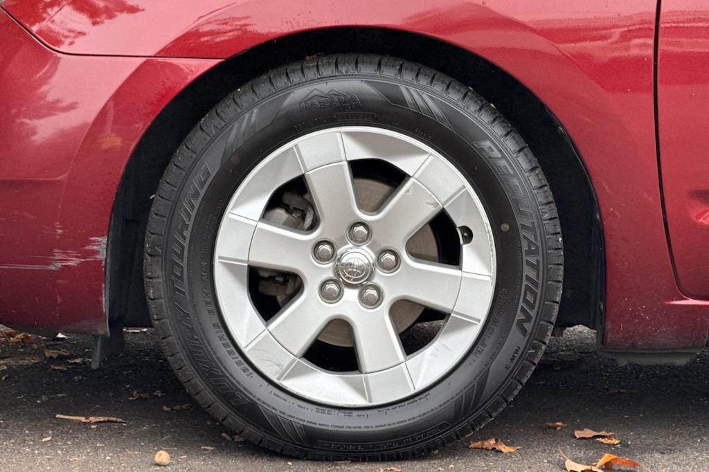 Thumbnail: 2005 Toyota Prius - 8