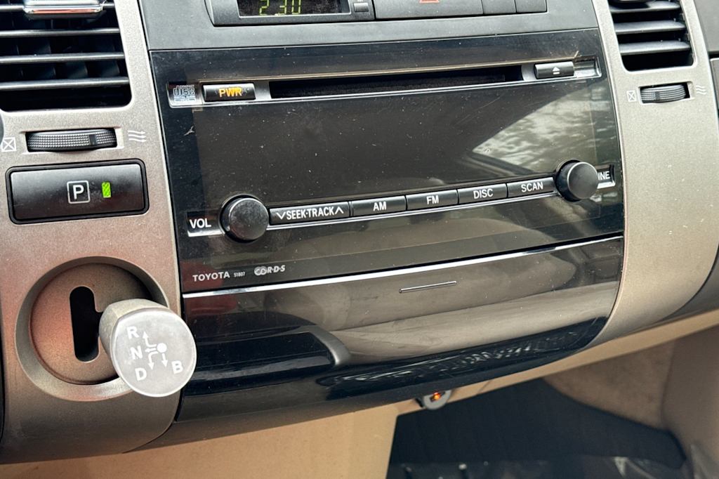 Thumbnail: 2005 Toyota Prius - 13