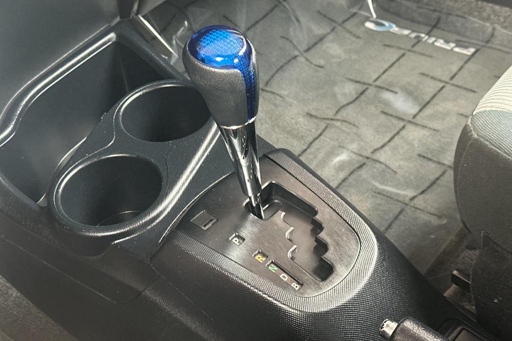 Thumbnail: 2016 Toyota Prius c - 15