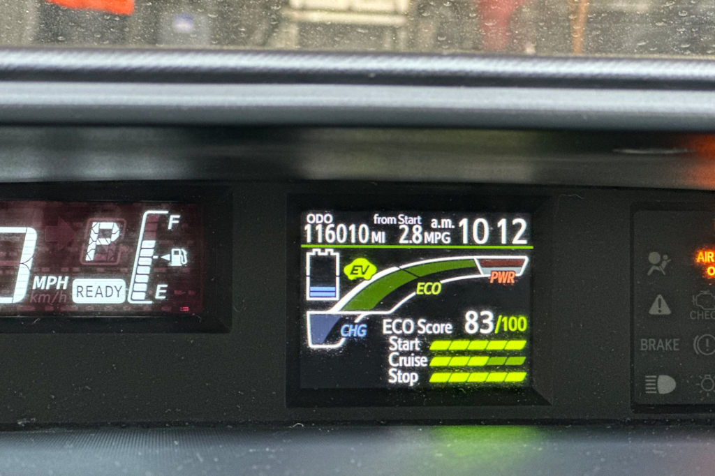 Thumbnail: 2016 Toyota Prius c - 26