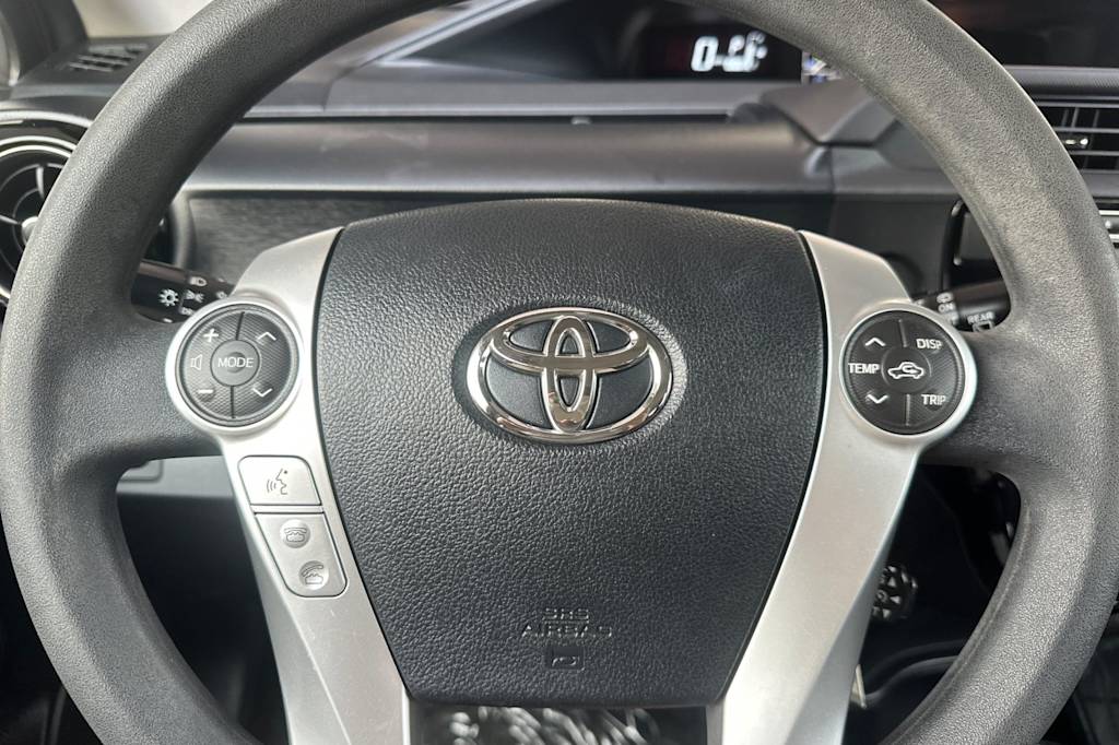 Thumbnail: 2016 Toyota Prius c - 25