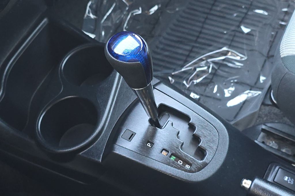 Thumbnail: 2016 Toyota Prius c - 15