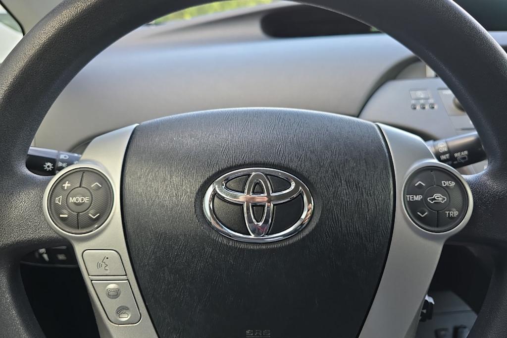 Thumbnail: 2014 Toyota Prius - 27