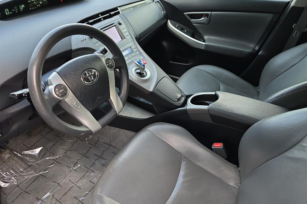 Thumbnail: 2014 Toyota Prius - 10