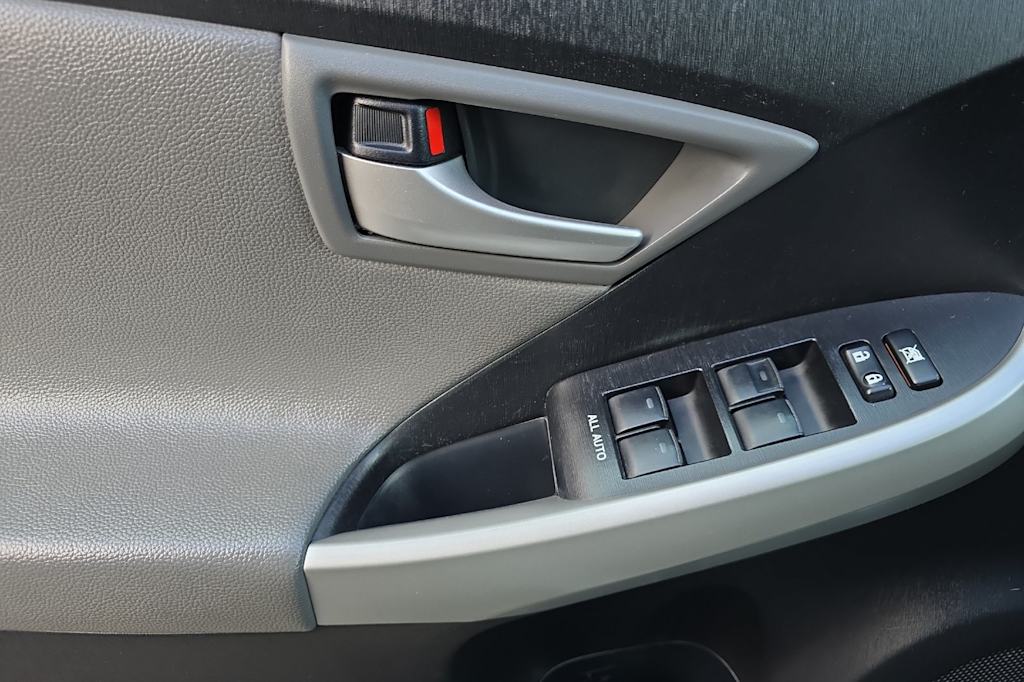 Thumbnail: 2014 Toyota Prius - 21