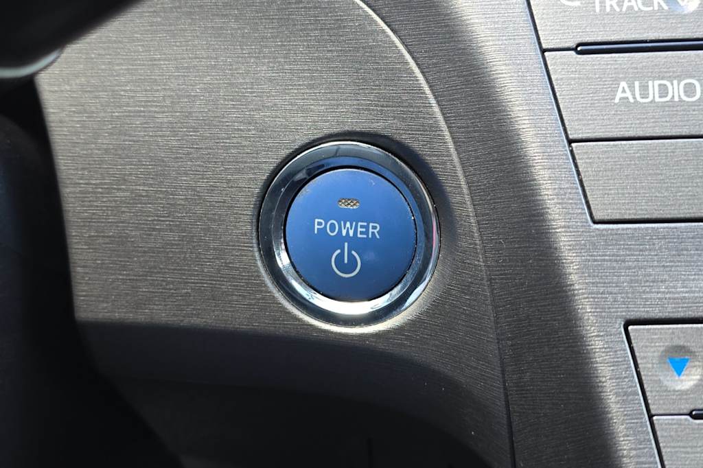 Thumbnail: 2014 Toyota Prius - 26