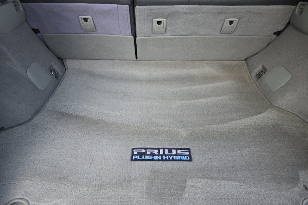 Thumbnail: 2014 Toyota Prius - 16