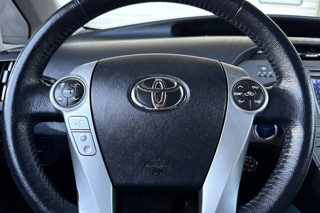 Thumbnail: 2015 Toyota Prius - 26