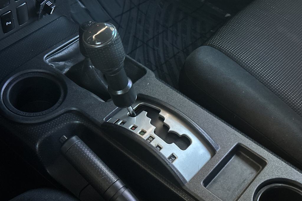 Thumbnail: 2007 Toyota FJ Cruiser - 13