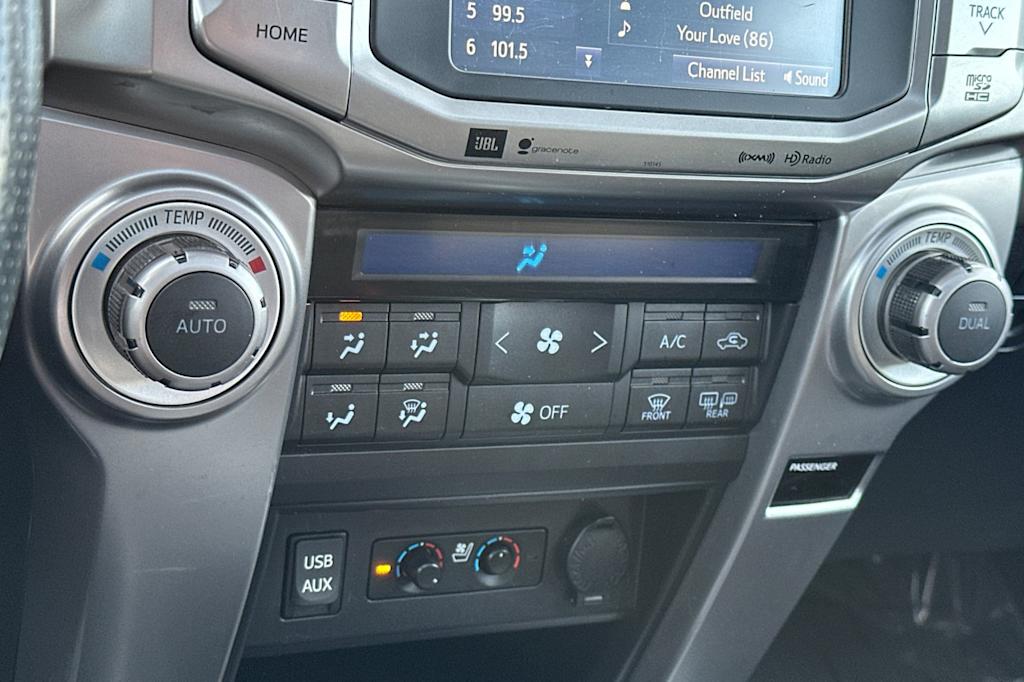 Thumbnail: 2018 Toyota 4Runner - 26