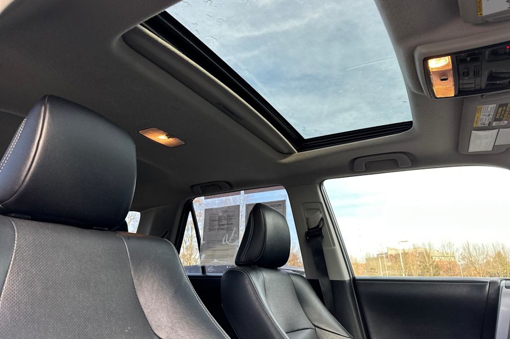 Thumbnail: 2018 Toyota 4Runner - 23