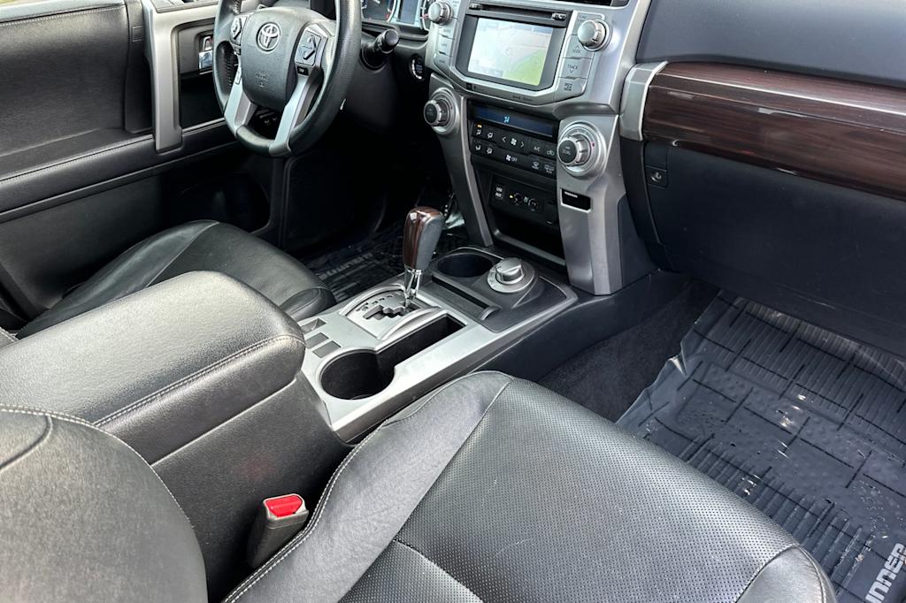 Thumbnail: 2018 Toyota 4Runner - 12