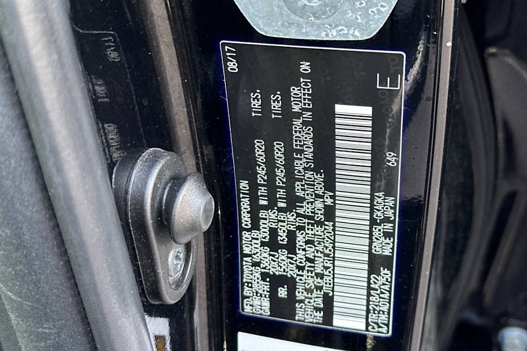 Thumbnail: 2018 Toyota 4Runner - 17