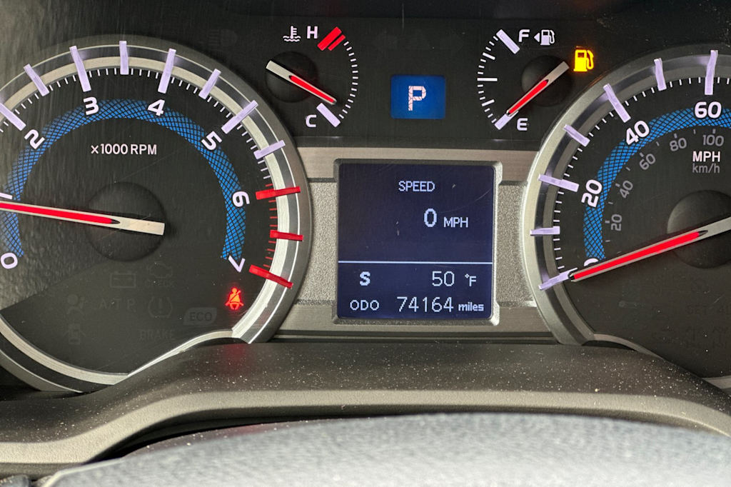 Thumbnail: 2016 Toyota 4Runner - 28