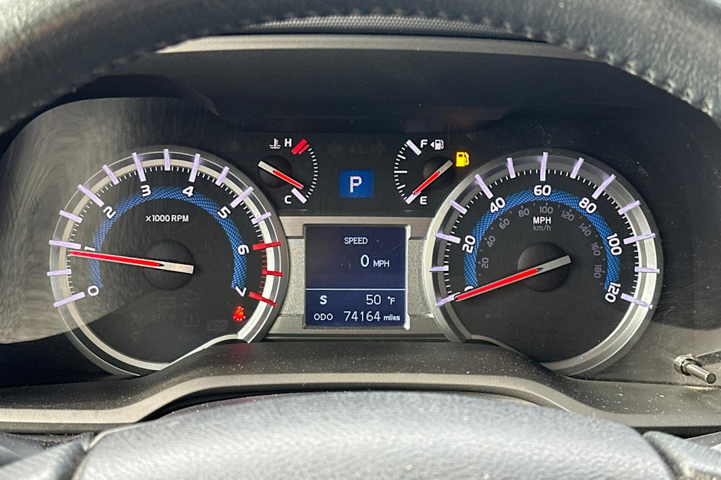 Thumbnail: 2016 Toyota 4Runner - 16