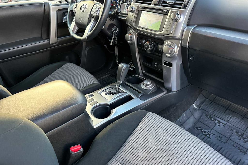 2018 Toyota 4Runner SR5 12