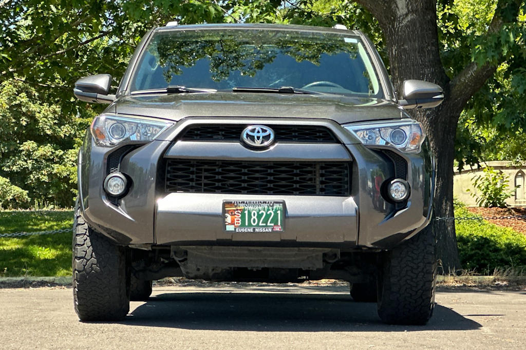 Thumbnail: 2018 Toyota 4Runner - 8