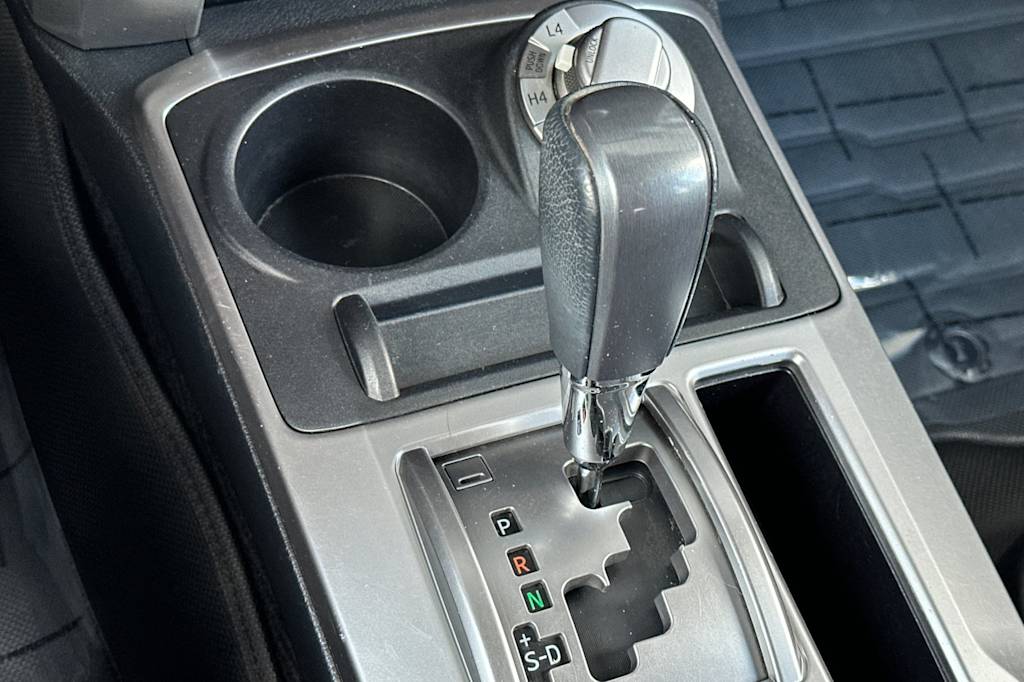 Thumbnail: 2019 Toyota 4Runner - 15