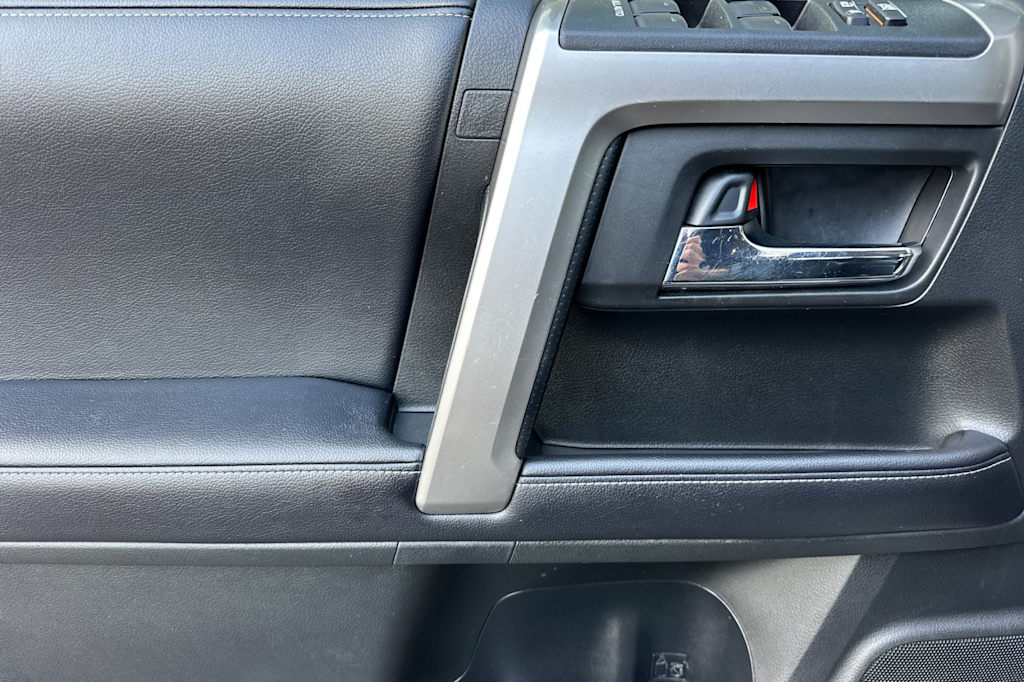 Thumbnail: 2019 Toyota 4Runner - 22