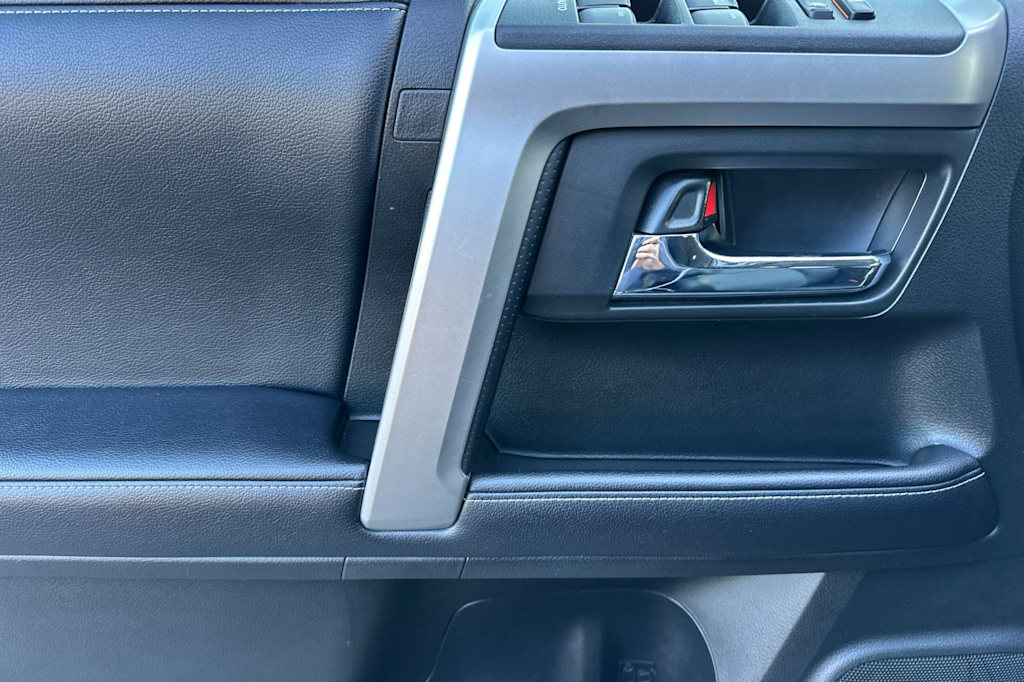 2020 Toyota 4Runner SR5 21