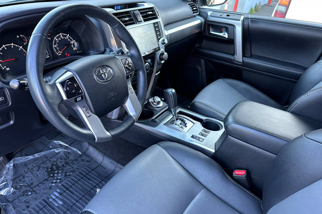 2020 Toyota 4Runner SR5 9