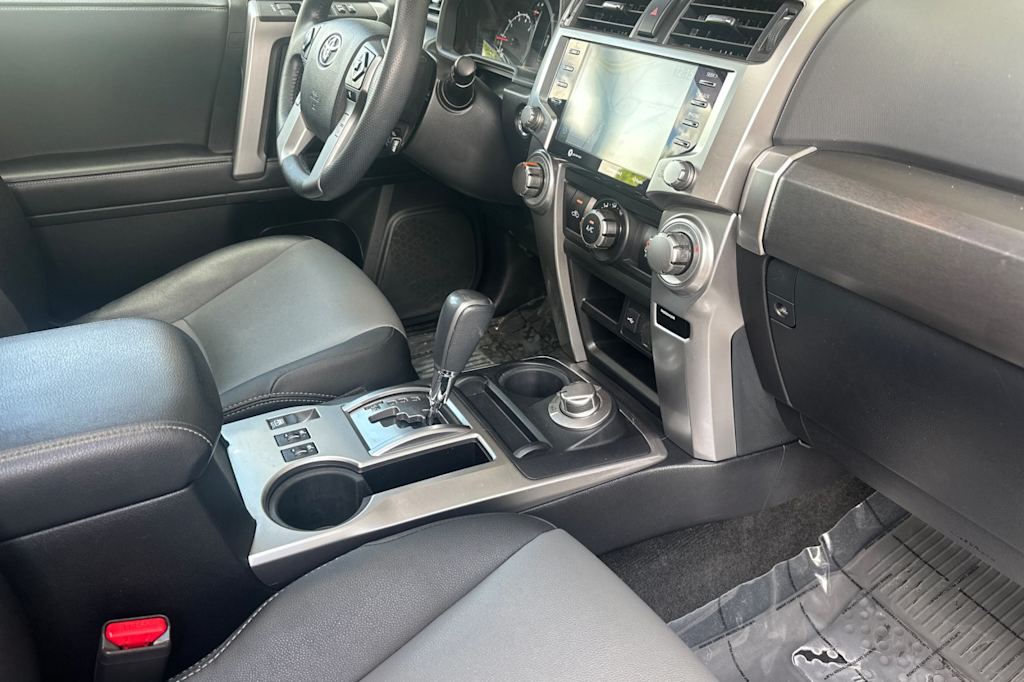 Thumbnail: 2021 Toyota 4Runner - 12
