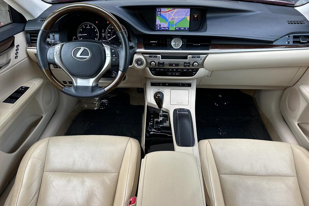 Thumbnail: 2013 Lexus ES - 2
