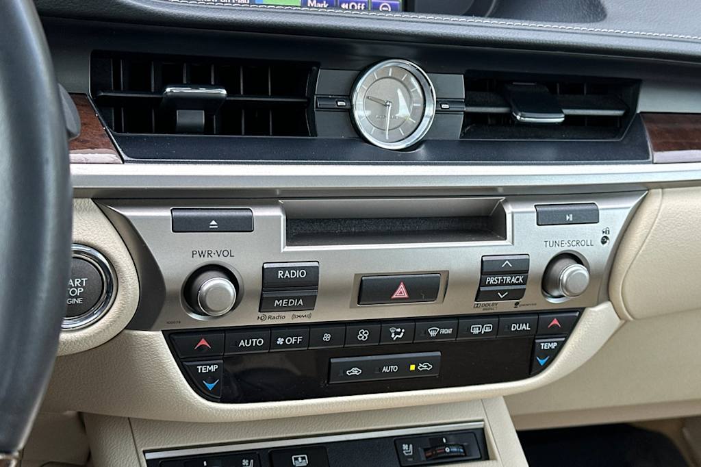 Thumbnail: 2013 Lexus ES - 24