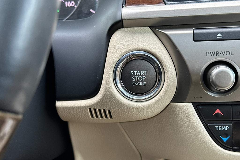 Thumbnail: 2013 Lexus ES - 25
