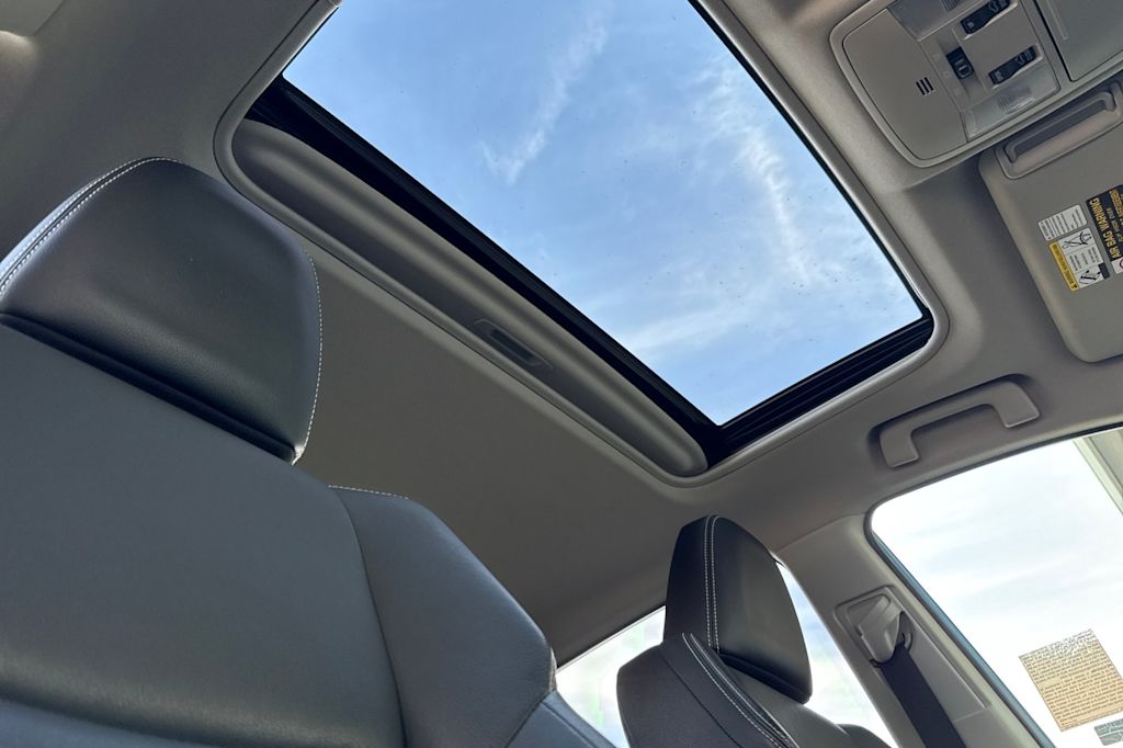 Thumbnail: 2016 Toyota RAV4 - 23