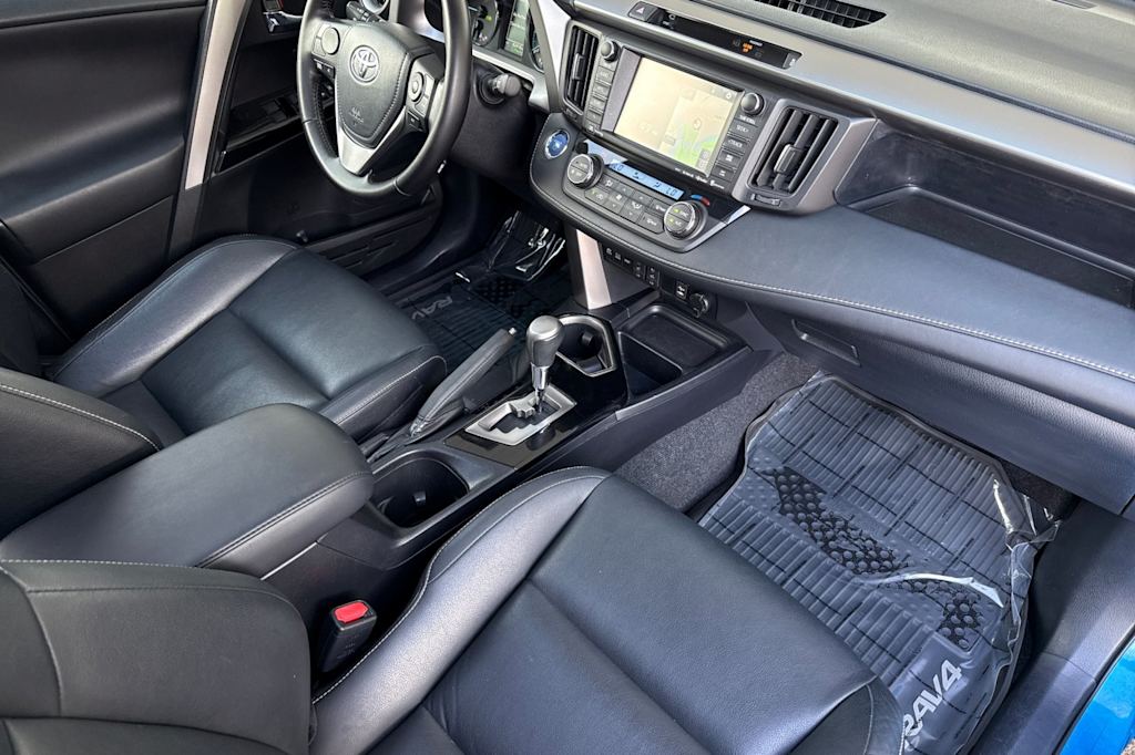 Thumbnail: 2016 Toyota RAV4 - 11