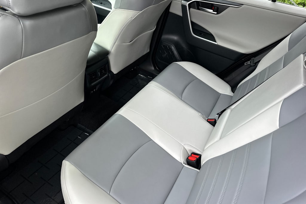 Thumbnail: 2019 Toyota RAV4 - 10