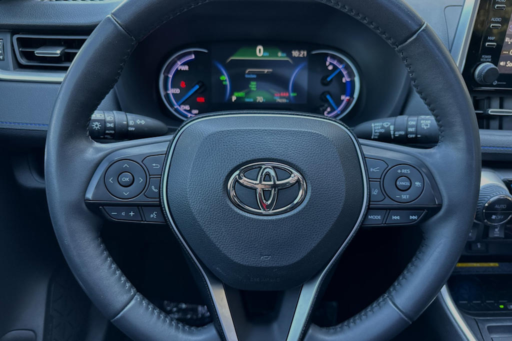 2020 Toyota RAV4 XSE 28