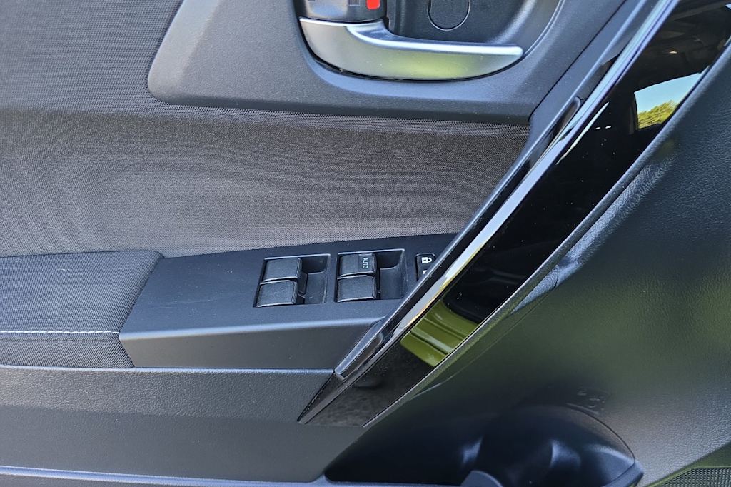 Thumbnail: 2018 Toyota Corolla iM - 21