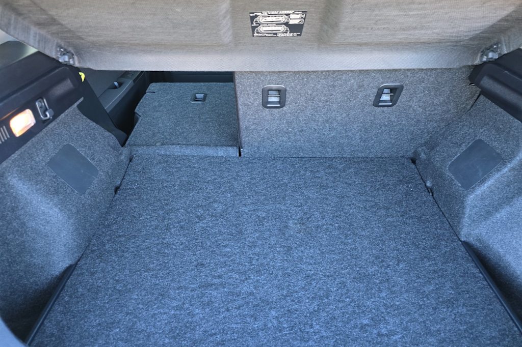 Thumbnail: 2018 Toyota Corolla iM - 16