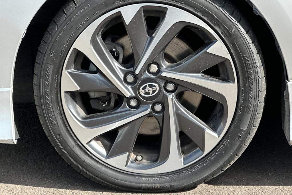 Thumbnail: 2016 Scion iM - 8