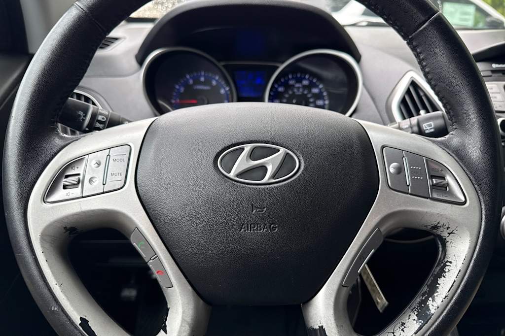 Thumbnail: 2013 Hyundai Tucson - 25