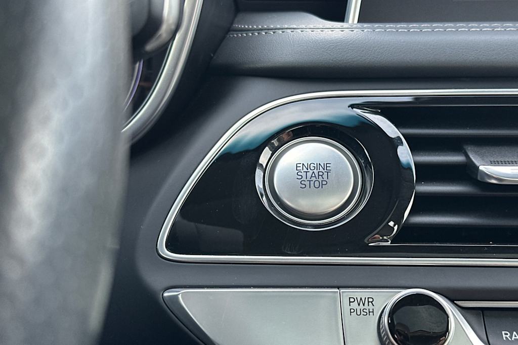 Thumbnail: 2019 Genesis G70 - 25