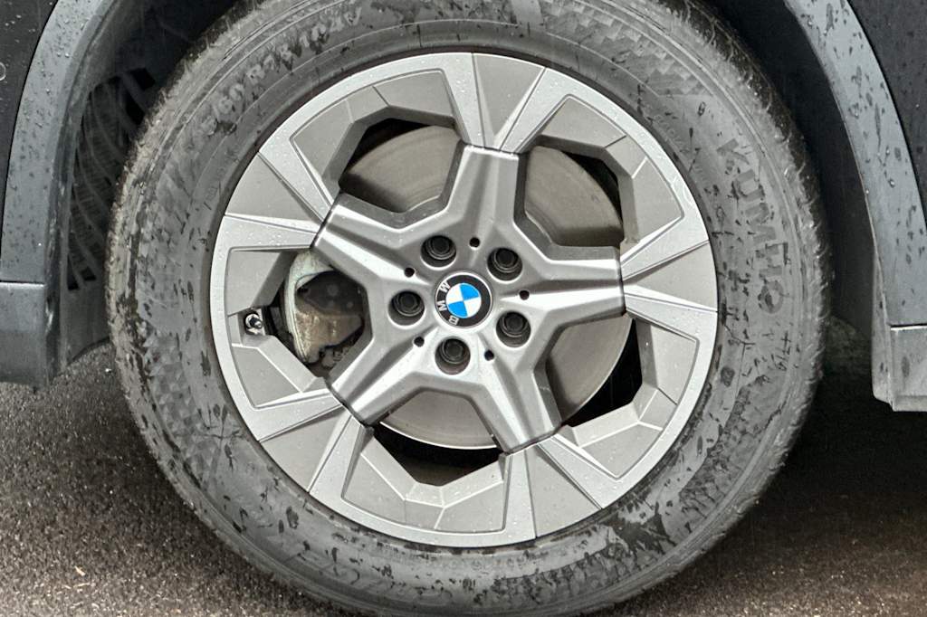 Thumbnail: 2023 BMW X1 - 8