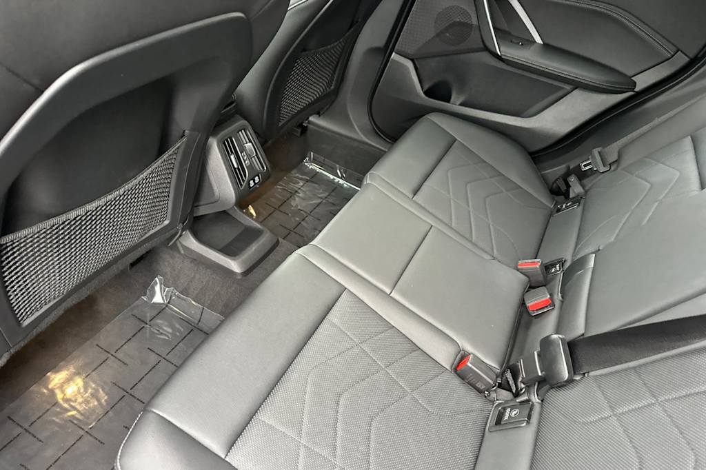 Thumbnail: 2023 BMW X1 - 11