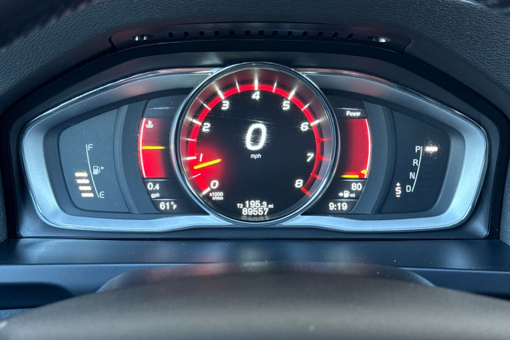 Thumbnail: 2015 Volvo V60 - 15