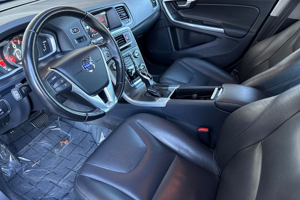 Thumbnail: 2015 Volvo V60 - 10