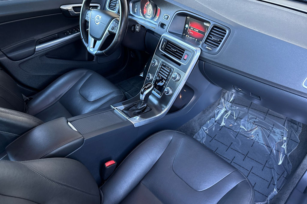 Thumbnail: 2015 Volvo V60 - 12