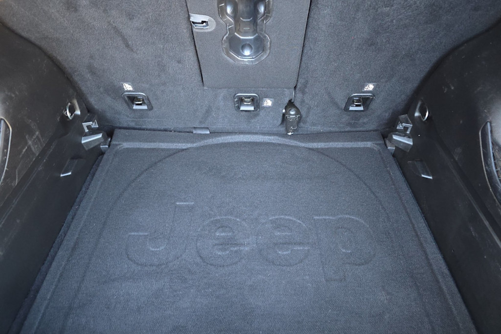Thumbnail: 2017 Jeep Renegade - 16