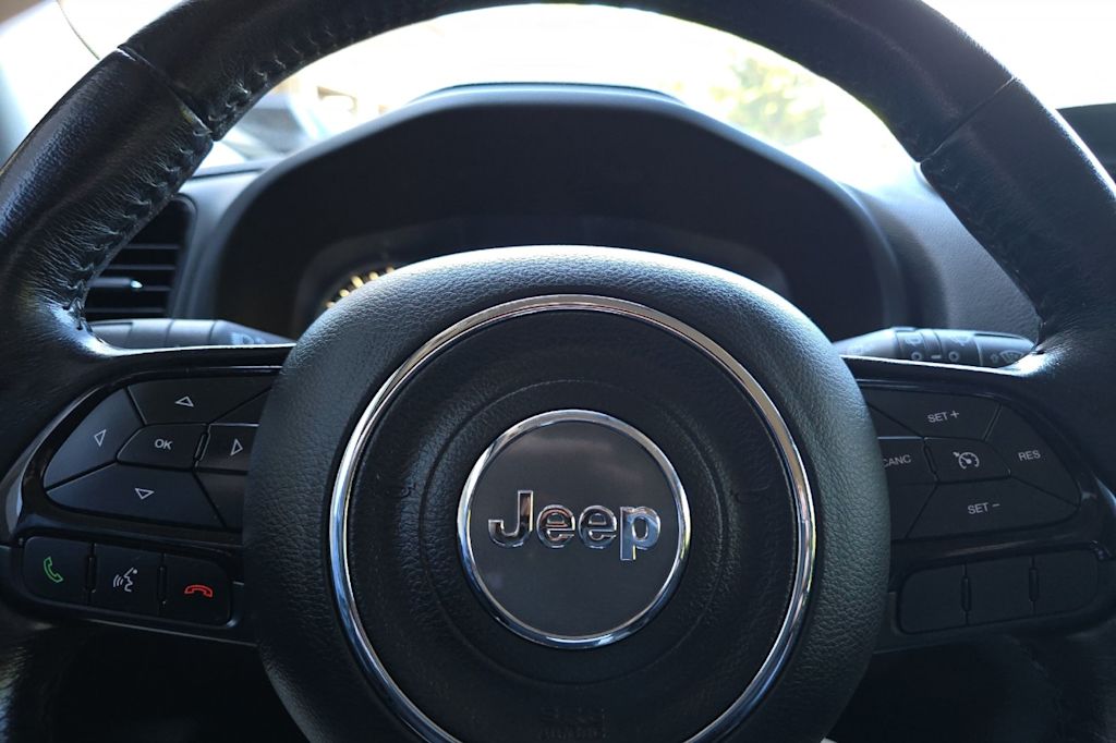 Thumbnail: 2017 Jeep Renegade - 27