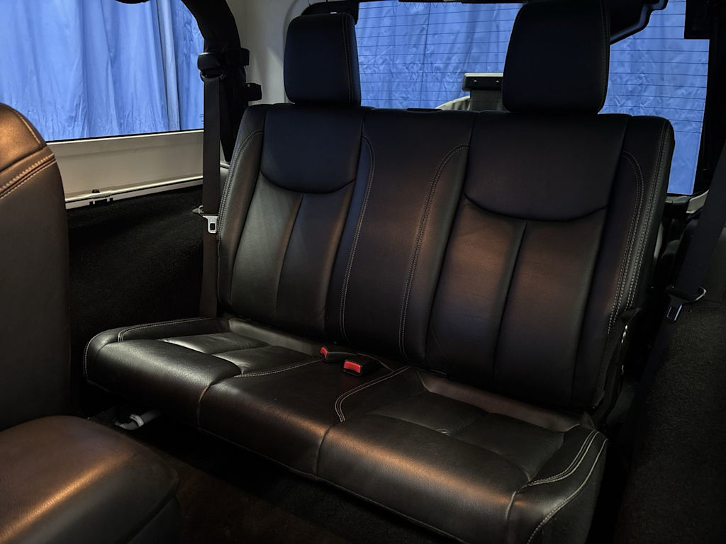 Thumbnail: 2016 Jeep Wrangler - 10