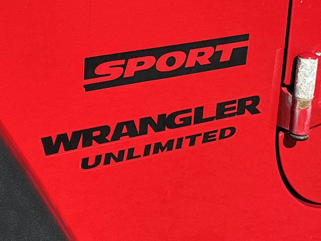 Thumbnail: 2014 Jeep Wrangler - 25