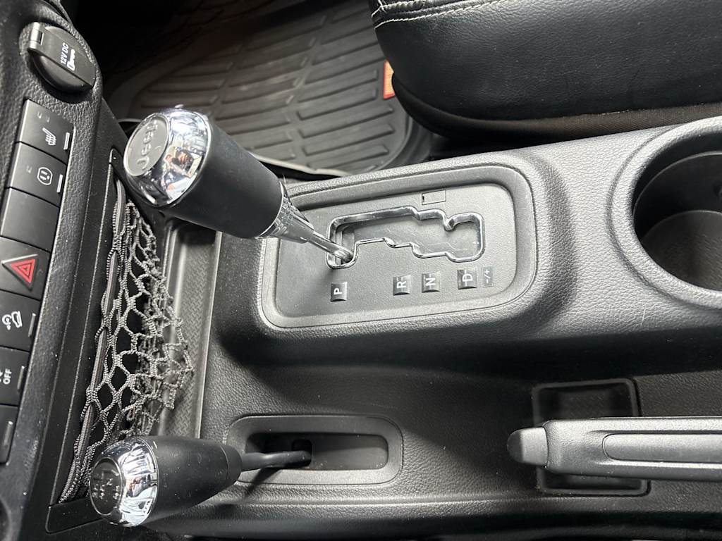 Thumbnail: 2015 Jeep Wrangler - 11