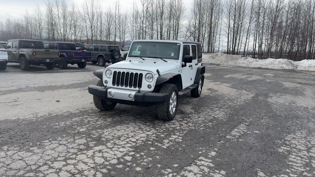 Thumbnail: 2015 Jeep Wrangler - 15